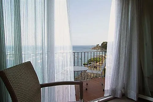 Hotel Mediterrani Calella De Palafrugell 3*,